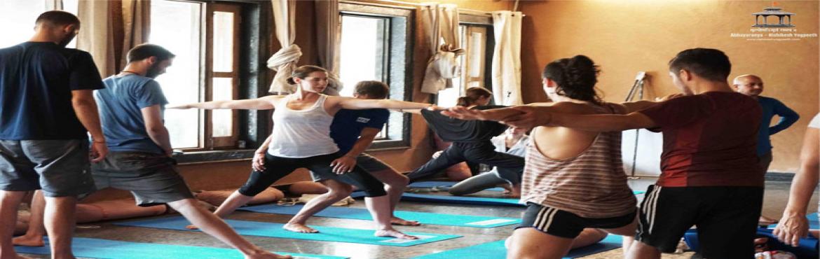 Book Online Tickets for Yoga Retreat in India - Rishikesh Yogpee, Rishikesh. &nbsp;Rishikesh Yogpeeth -Abhayaranya Yoga Ashram Offers 3,7,14 and 21 days yoga retreat programs in Rishikesh for both beginners and intermediate level yoga practitioners. The institution offers most comprehensive yoga retreats in India, providing a
