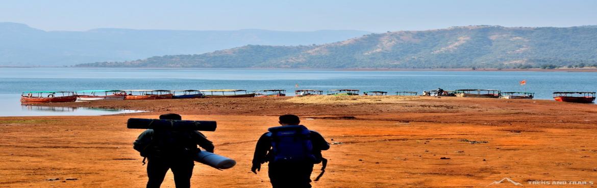 Book Online Tickets for Vasota Trek (Vyaghragad) on 9th to 11th , Bamnoli Ta. Vasota Trek:
Vasota fort is situated on the banks of the Shivsagar dam. Met Indavali is the base village of Vasota. From here the forest path leads us to the top of Vasota. It takes two hours to reach the top. It is a gradual climb and through dense 