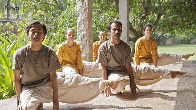What Kind of Clothes Should You Wear For Yoga? What Kind of Clothes Should You Wear For Yoga?